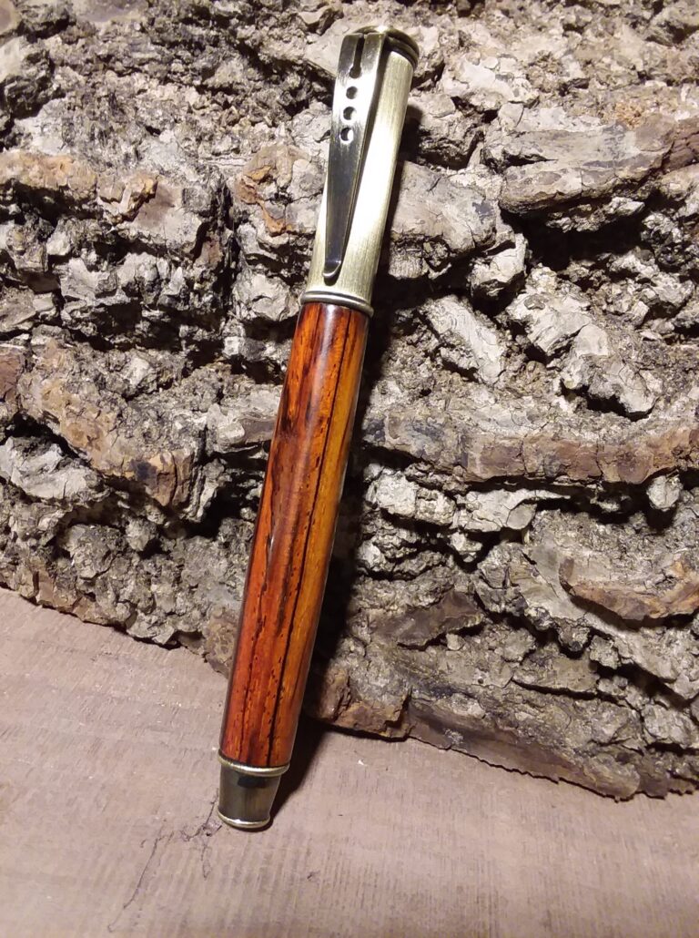 Editor-Tiny-Giant-19