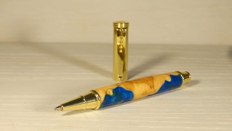 Editor-Tiny-Giant-23